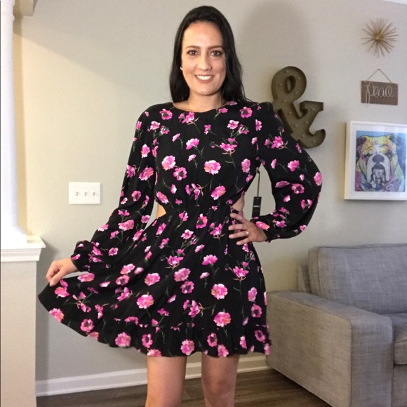 Forever 21 Dresses & Skirts - Floral Spring Dress